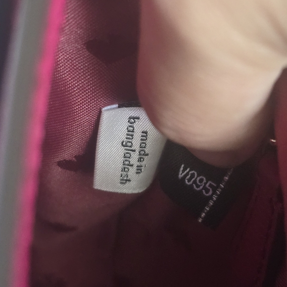 Kate Spade Blake Pebbled Leather Saddle Bag WKR00560 Cranberry - Picture 11 of 11